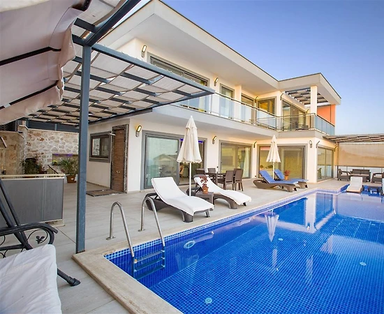 Kaş Bezirgan'da Deniz Manzaralı, Özel Havuzlu, Saunalı Villa - 1