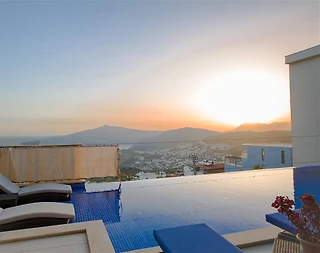 Kaş Bezirgan'da Deniz Manzaralı, Özel Havuzlu, Saunalı Villa - 3