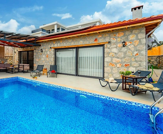 Kaş Bezirgan'da Enfes Deniz Manzaralı, Özel Havuzlu, Taş Villa - 1