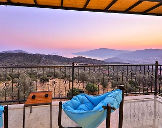 Kaş Bezirgan'da Doğa İçerisinde, Jakuzili, Modern Suit - 1