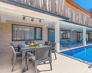 Kaş Bezirgan'da Doğa İle İç İçe, Isıtmalı Havuzlu, 4 Kişilik Villa - 1