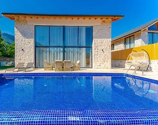 Kaş Bezirgan'da Doğa İle İç İçe, Özel Havuzlu, Bahçeli Villa - 1