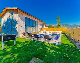 Kaş Bezirgan'da Doğa İle İç İçe, Özel Havuzlu, Bahçeli Villa - 2