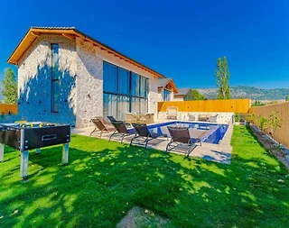 Kaş Bezirgan'da Doğa İle İç İçe, Özel Havuzlu, Bahçeli Villa - 2