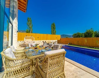 Kaş Bezirgan'da Doğa İle İç İçe, Özel Havuzlu, Bahçeli Villa - 5