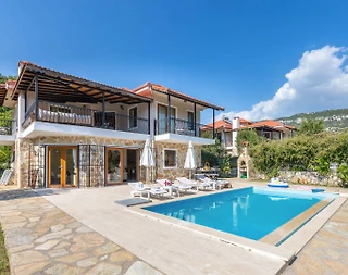 Kaş Bezirgan'da Doğa İle İç İçe, Özel Havuzlu, Kiralık Villa - 1