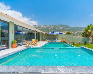 Kaş Bezirgan'da Doğa İle İç İçe, Özel Havuzlu, Kiralık Villa - 1