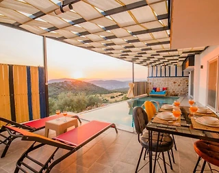 Kaş Bezirgan'da Doğa Manzaralı, Özel Havuzlu, Balayı Villası - 1