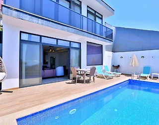 Kaş Bezirgan'da Doğa Manzaralı, Özel Havuzlu, Jakuzili Villa - 1