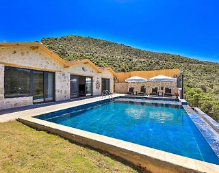 Kaş Bezirgan'da Doğa Manzaralı, Özel Havuzlu, Taş Villa - 1