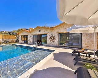 Kaş Bezirgan'da Doğa Manzaralı, Özel Havuzlu, Taş Villa - 2