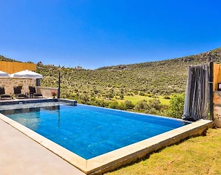 Kaş Bezirgan'da Doğa Manzaralı, Özel Havuzlu, Taş Villa - 5