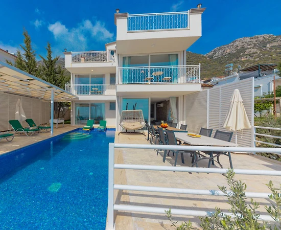 Kaş Bezirgan'da Doğa ve Deniz Manzaralı, Özel Havuzlu, Kiralık Villa - 1