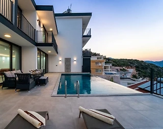 Kaş Bezirgan'da Doğayla Baş Başa, Özel Havuzlu, 3+1 Villa - 1