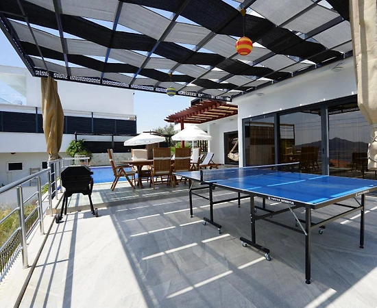 Kaş Bezirgan'da Enfes Deniz Manzaralı, Özel Havuzlu, Konforlu Villa - 1