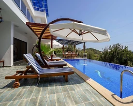 Kaş Bezirgan'da Enfes Deniz Manzaralı, Özel Havuzlu, Konforlu Villa - 2