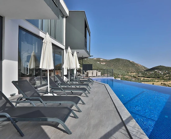 Kaş Bezirgan'da Olağanüstü Deniz Manzaralı, Özel Havuzlu, Ferah Villa - 1