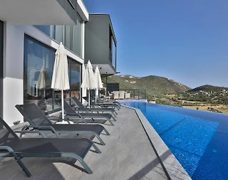 Kaş Bezirgan'da Olağanüstü Deniz Manzaralı, Özel Havuzlu, Ferah Villa - 1