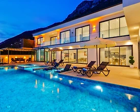 Kaş Bezirgan'da Enfes Deniz Manzaralı, Özel Havuzlu, Olanaklı Lüks Villa  - 3