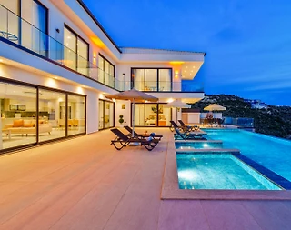 Kaş Bezirgan'da Enfes Deniz Manzaralı, Özel Havuzlu, Olanaklı Lüks Villa  - 4