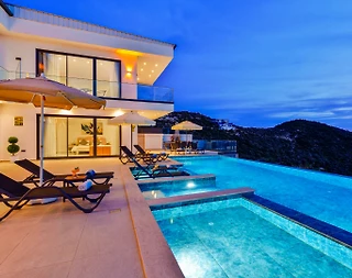 Kaş Bezirgan'da Enfes Deniz Manzaralı, Özel Havuzlu, Olanaklı Lüks Villa  - 5