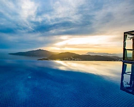 Kaş Bezirgan'da Enfes Deniz Manzaralı, Sonsuzluk Havuzlu, Kiralık Villa - 2