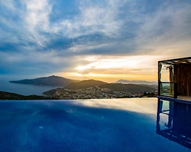 Kaş Bezirgan'da Enfes Deniz Manzaralı, Sonsuzluk Havuzlu, Kiralık Villa - 3