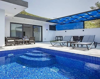 Kaş Bezirgan'da Enfes Doğada, Özel Havuzlu ve Jakuzili, Balayı Villası - 1