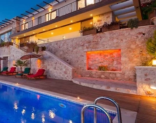 Kaş Bezirgan'da Eşsiz Deniz Manzaralı, Özel Havuzlu, Otantik Villa  - 1