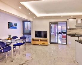 Kaş Bezirgan'da Eşsiz Doğa Manzaralı, Jakuzili, Kiralık Suit - 2