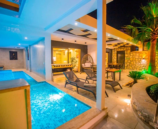 Kaş Bezirgan'da Eşsiz Doğa Manzaralı , Özel Havuzlu, Kiralık Villa - 1