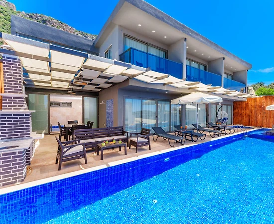 Kaş Bezirgan'da Geniş Ailelere Uygun, Özel Havuzlu, Konforlu Villa - 1