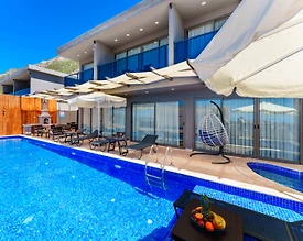 Kaş Bezirgan'da Geniş Ailelere Uygun, Özel Havuzlu, Konforlu Villa - 3