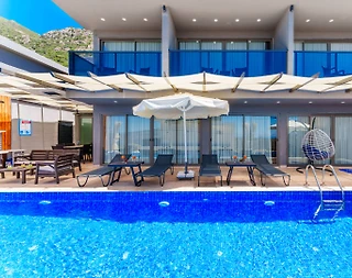 Kaş Bezirgan'da Geniş Ailelere Uygun, Özel Havuzlu, Konforlu Villa - 4