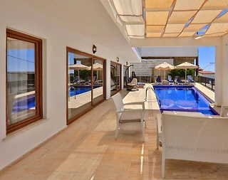 Kaş Bezirgan'da Geniş Ailelere Uygun, Özel Havuzlu, Manzaralı Villa - 5