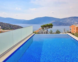Kaş Kalkan'da Geniş Ailelere Uygun, Özel Havuzlu, Merkezi Villa - 2