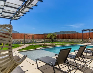 Kaş Bezirgan'da Geniş Alanlara Sahip, Özel Havuzlu, Konforlu Villa - 5