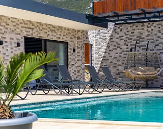 Kaş Bezirgan'da Geniş Alanlara Sahip, Özel Havuzlu, Konforlu Villa - 2