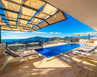 Kaş Bezirgan'da Göz Alıcı Manzaralı, Sonsuzluk Havuzlu, 4+1 Villa - 4