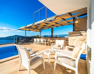 Kaş Bezirgan'da Göz Alıcı Manzaralı, Sonsuzluk Havuzlu, 4+1 Villa - 5