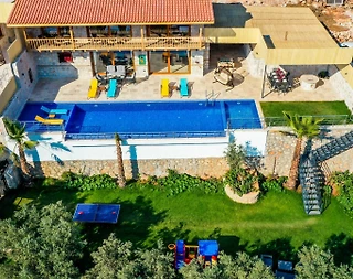 Kaş Bezirgan'da Harika Doğa Manzaralı, Özel Havuzlu, Konforlu Villa - 1
