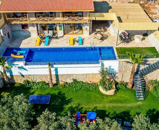 Kaş Bezirgan'da Harika Doğa Manzaralı, Özel Havuzlu, Konforlu Villa - 1