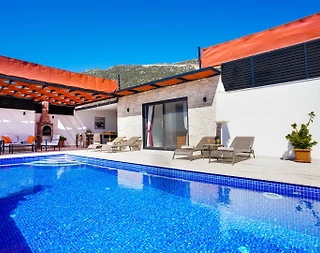 Kaş Bezirgan'da Huzurlu Doğada, Özel Havuzlu, 2+1 Konforlu Villa - 1