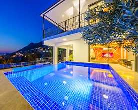 Kaş Bezirgan'da Kalabalık Ailelere Uygun, Özel Havuzlu, Ferah Villa - 2