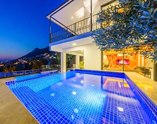 Kaş Bezirgan'da Kalabalık Ailelere Uygun, Özel Havuzlu, Ferah Villa - 2