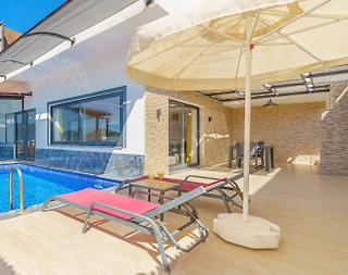 Kaş Bezirgan'da Merkezi Konumda, Özel Havuzlu, Balayı Villası - 1