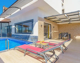 Kaş Bezirgan'da Merkezi Konumda, Özel Havuzlu, Balayı Villası - 2