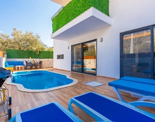 Kaş Bezirgan'da Minimalist Tasarımlı, Özel Havuzlu, Balayı Villası - 1