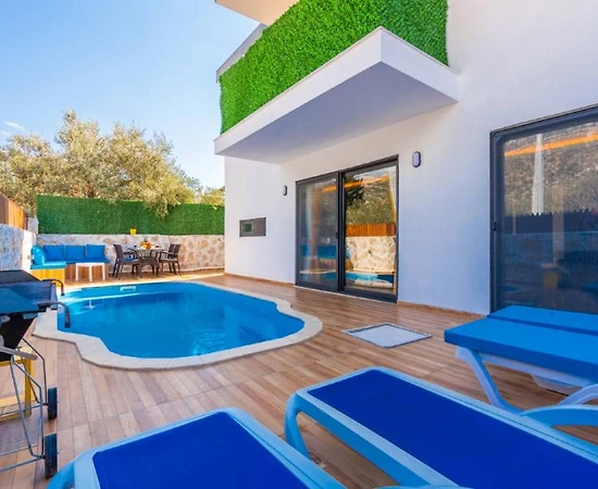 Kaş Bezirgan'da Minimalist Tasarımlı, Özel Havuzlu, Balayı Villası - 1