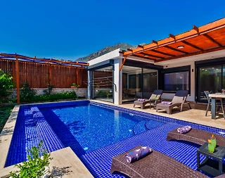 Kaş Bezirgan'da Modern Tasarıma Sahip, Özel Havuzlu, Konforlu Villa - 2